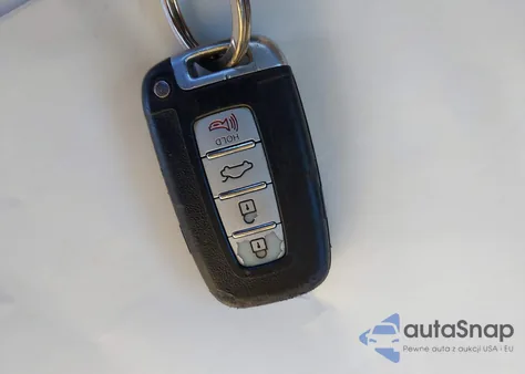 2009 Hyundai Genesis 3.8 z USA, uszkodzony, nr VIN KMHGC46E69U026572